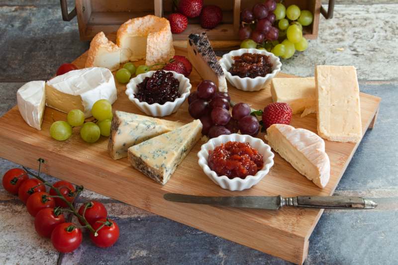 eine wunderbare Käseplatte mit meinen Chutneys